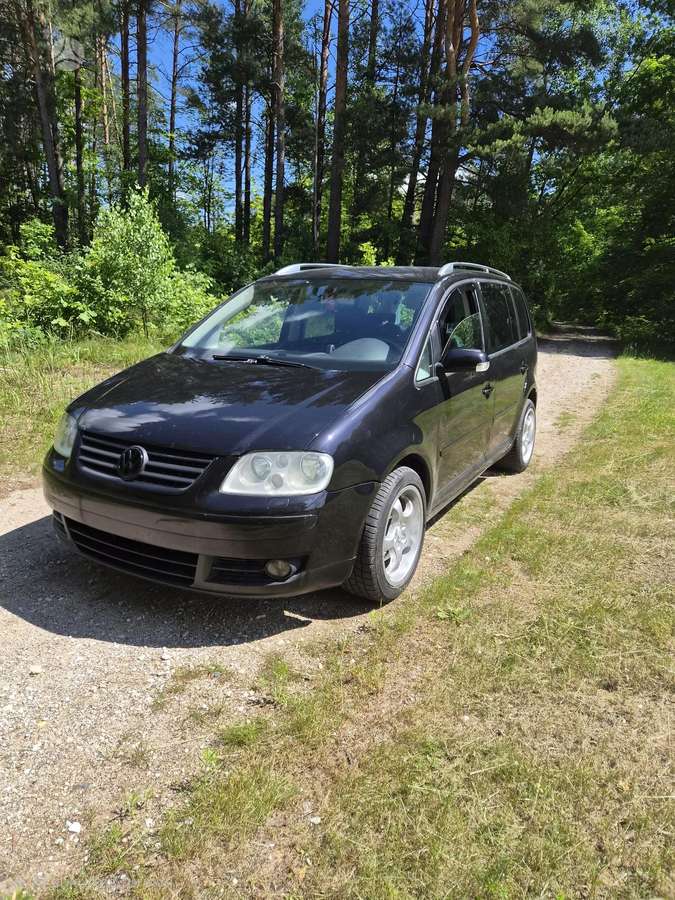 Volkswagen Touran - 2