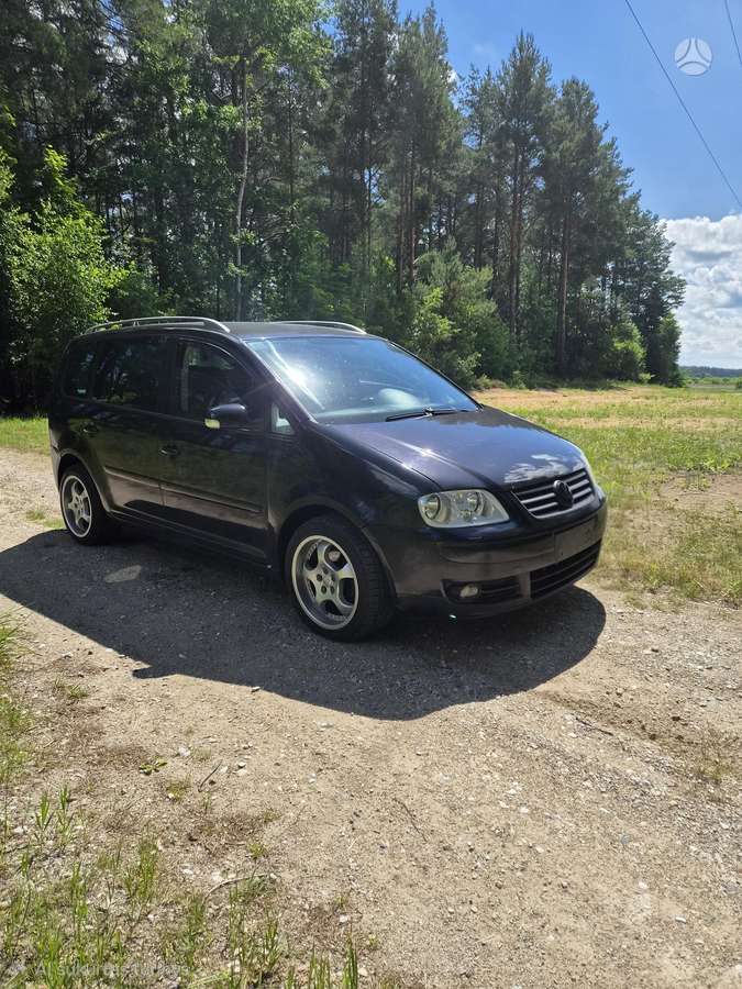 Volkswagen Touran - 8