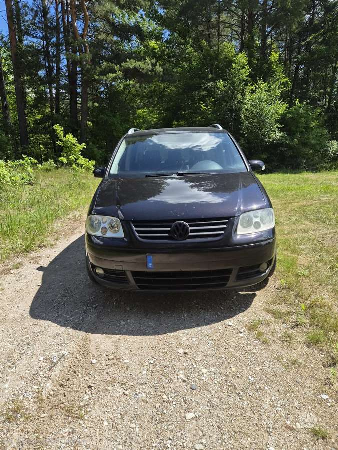 Volkswagen Touran - 9