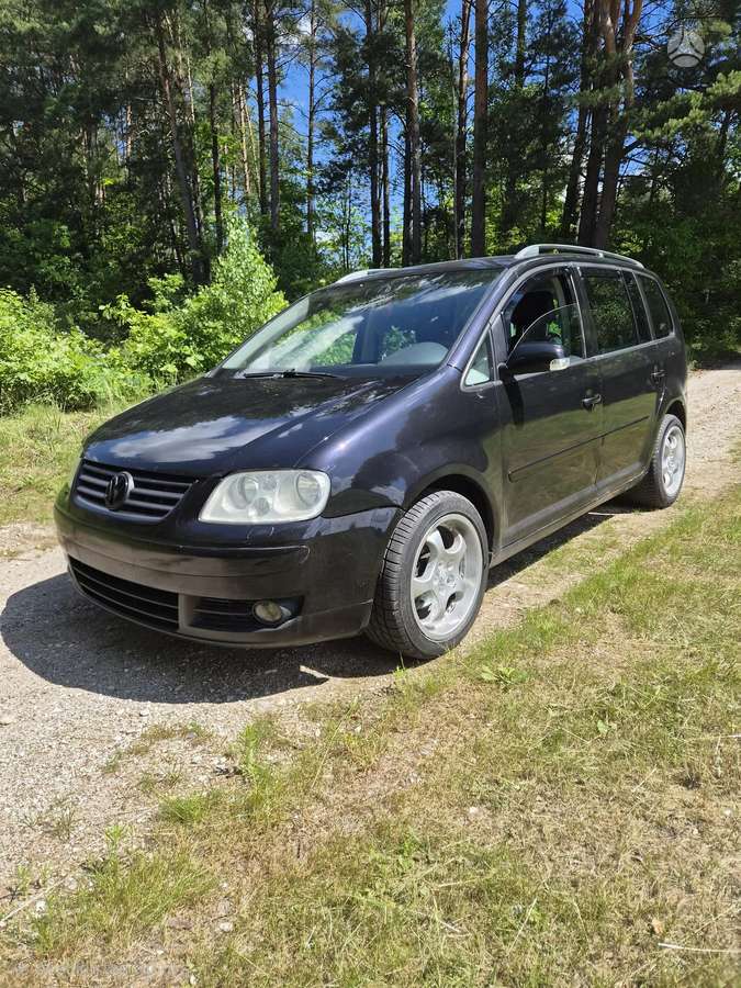 Volkswagen Touran - 10