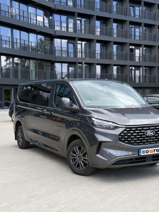 Ford Tourneo Custom, passenger minibus