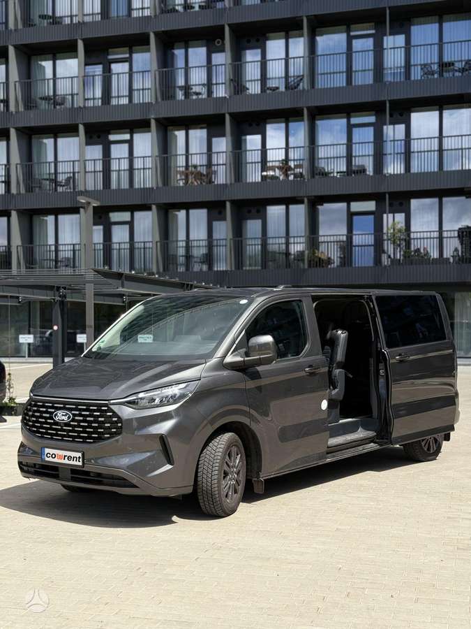 Ford Tourneo Custom, passenger minibus