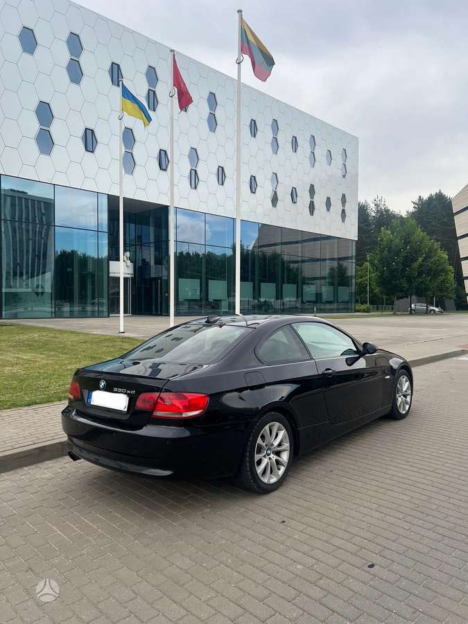 BMW 330, 3.0 l., coupe
