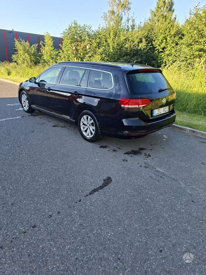 Volkswagen Passat - 4