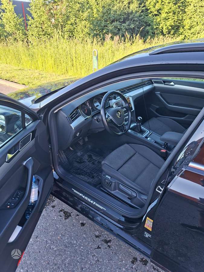 Volkswagen Passat - 8