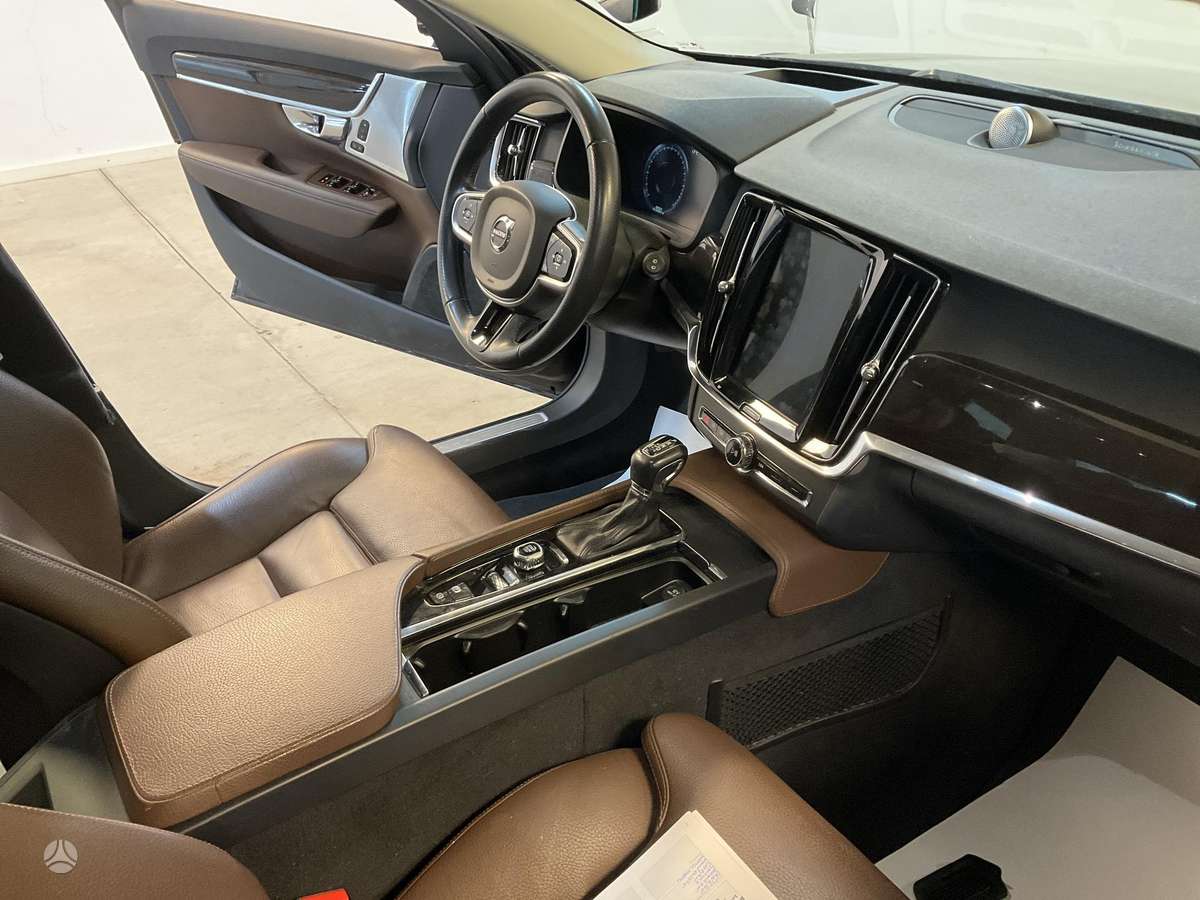 Volvo V90, 2.0 l., Универсал