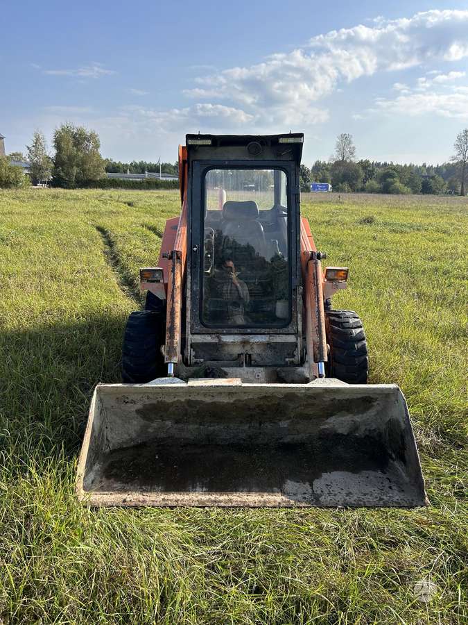 LOCUST 753e, mini krautuvai