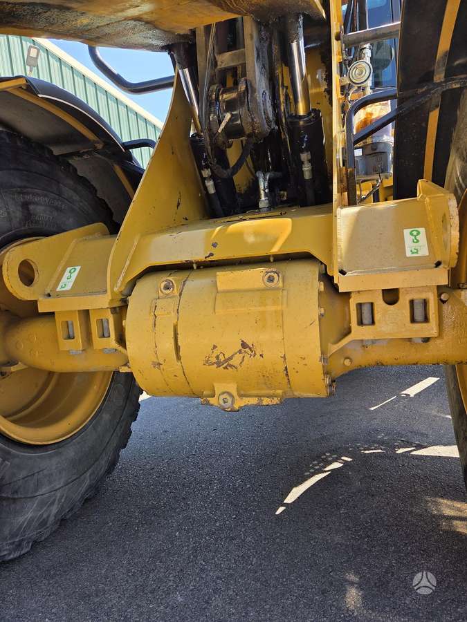 Caterpillar 930H, frontaliniai krautuvai
