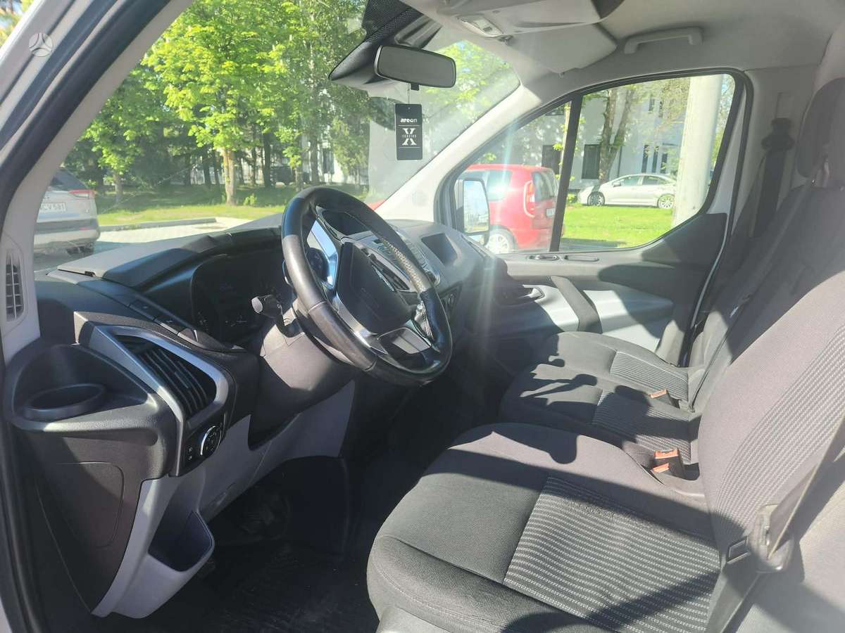 Ford Transit Custom, Коммерческий