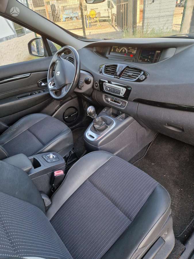 Renault Scenic - 5