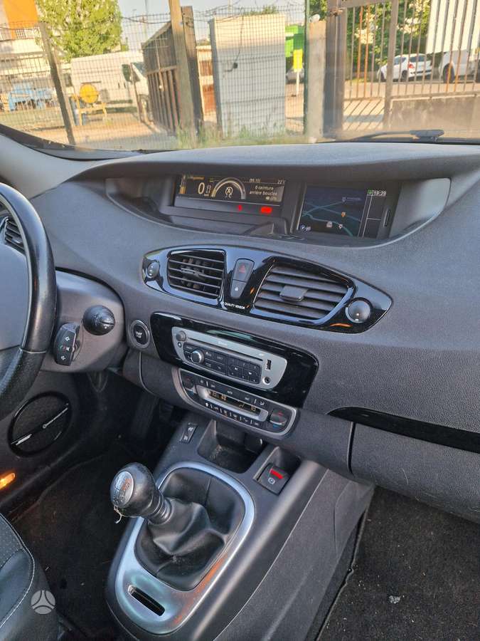 Renault Scenic - 6