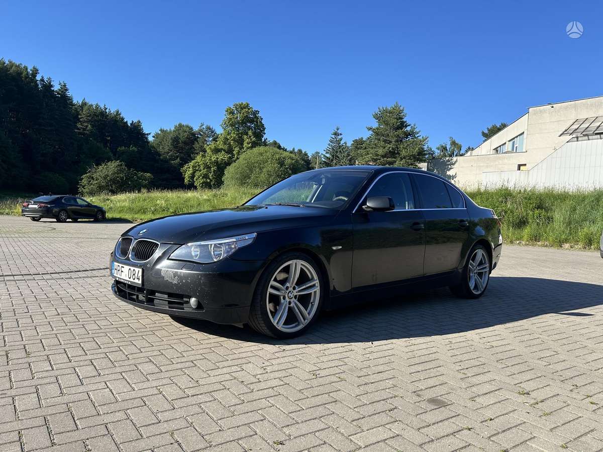 BMW 520, 2.0 l., Седан