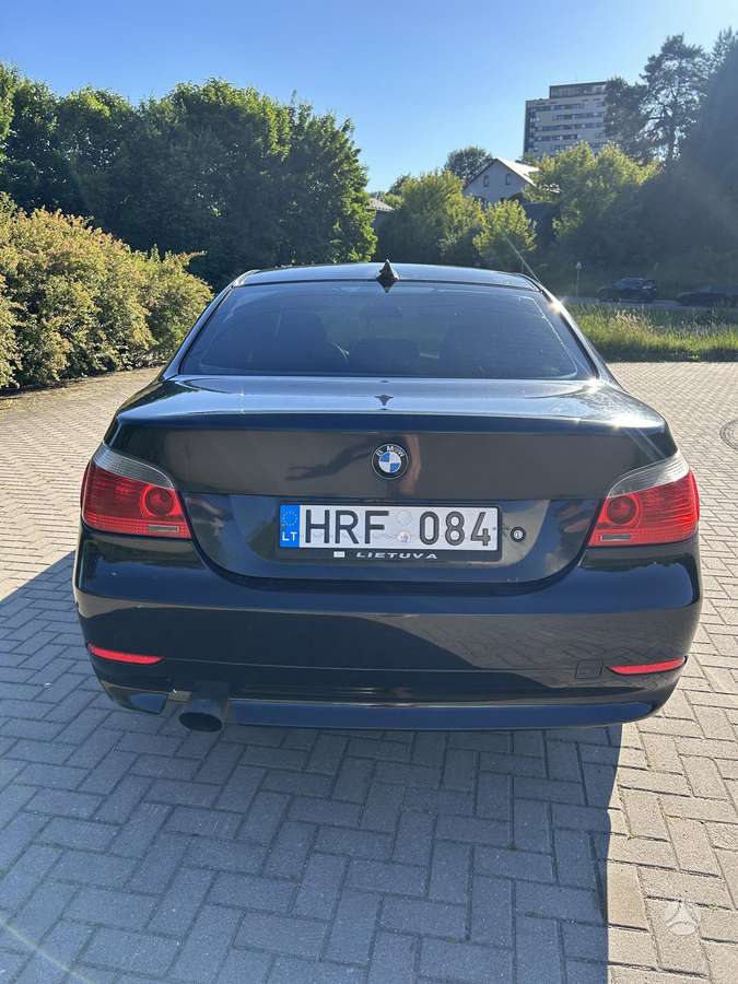 BMW 520, 2.0 l., Седан