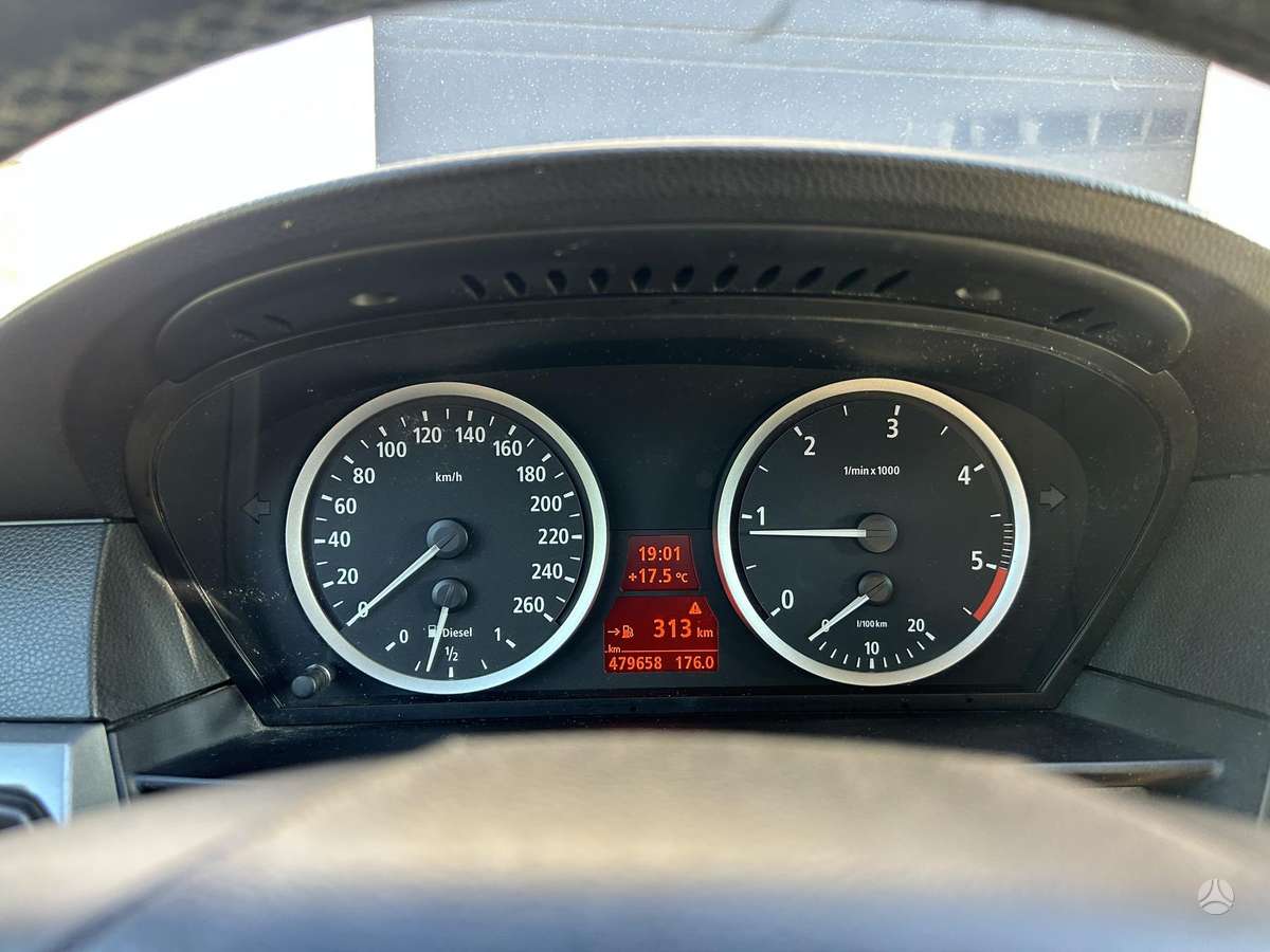 BMW 520, 2.0 l., Седан