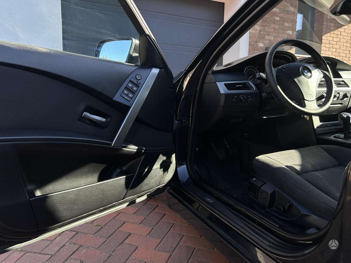 BMW 520, 2.0 l., Седан