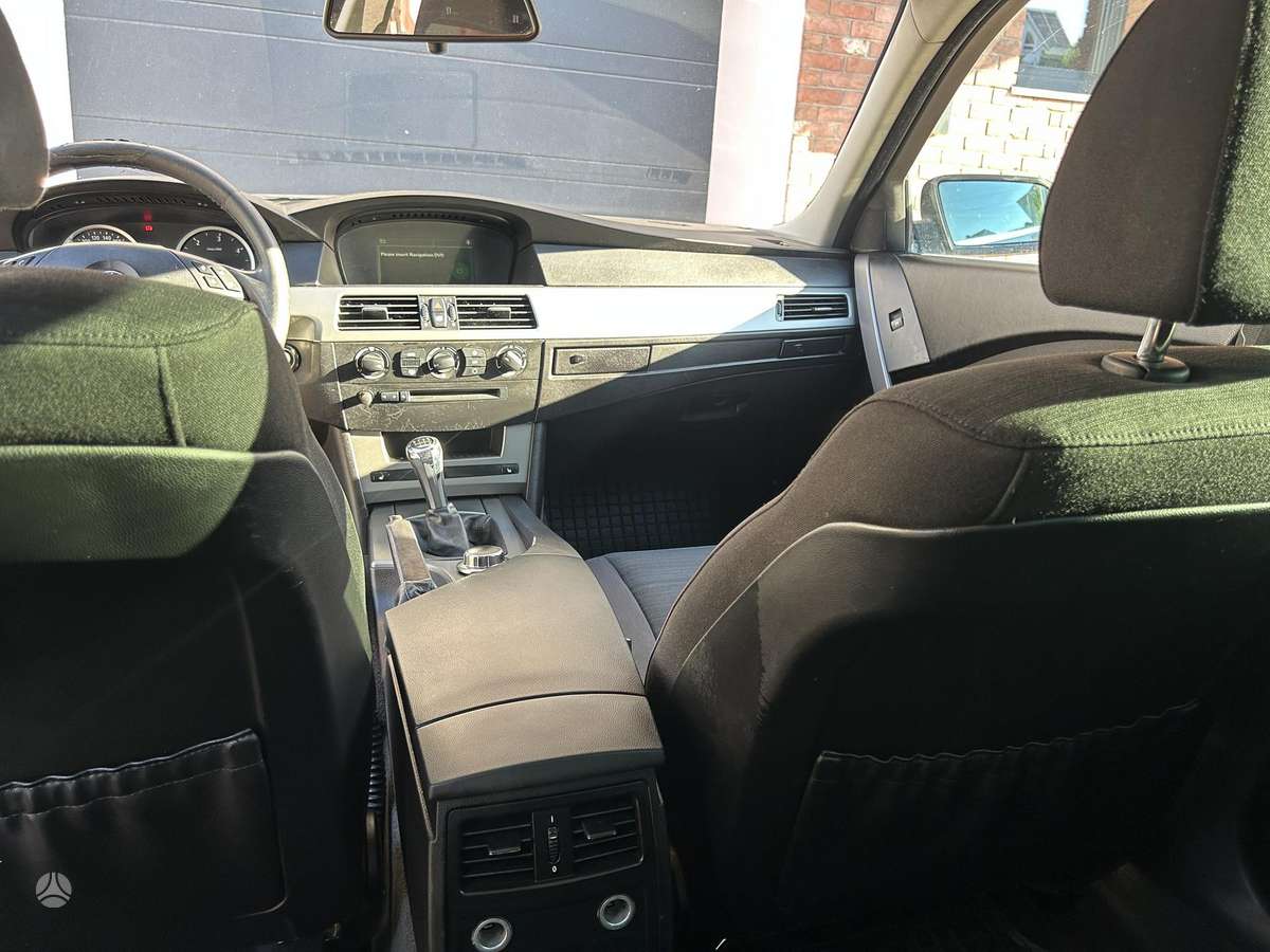 BMW 520, 2.0 l., Седан