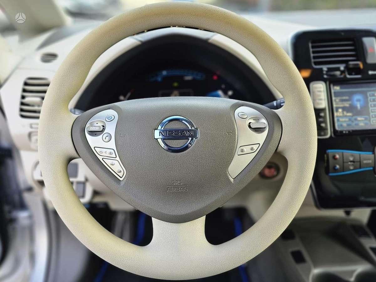 Nissan Leaf, 24 kWh, hatchback