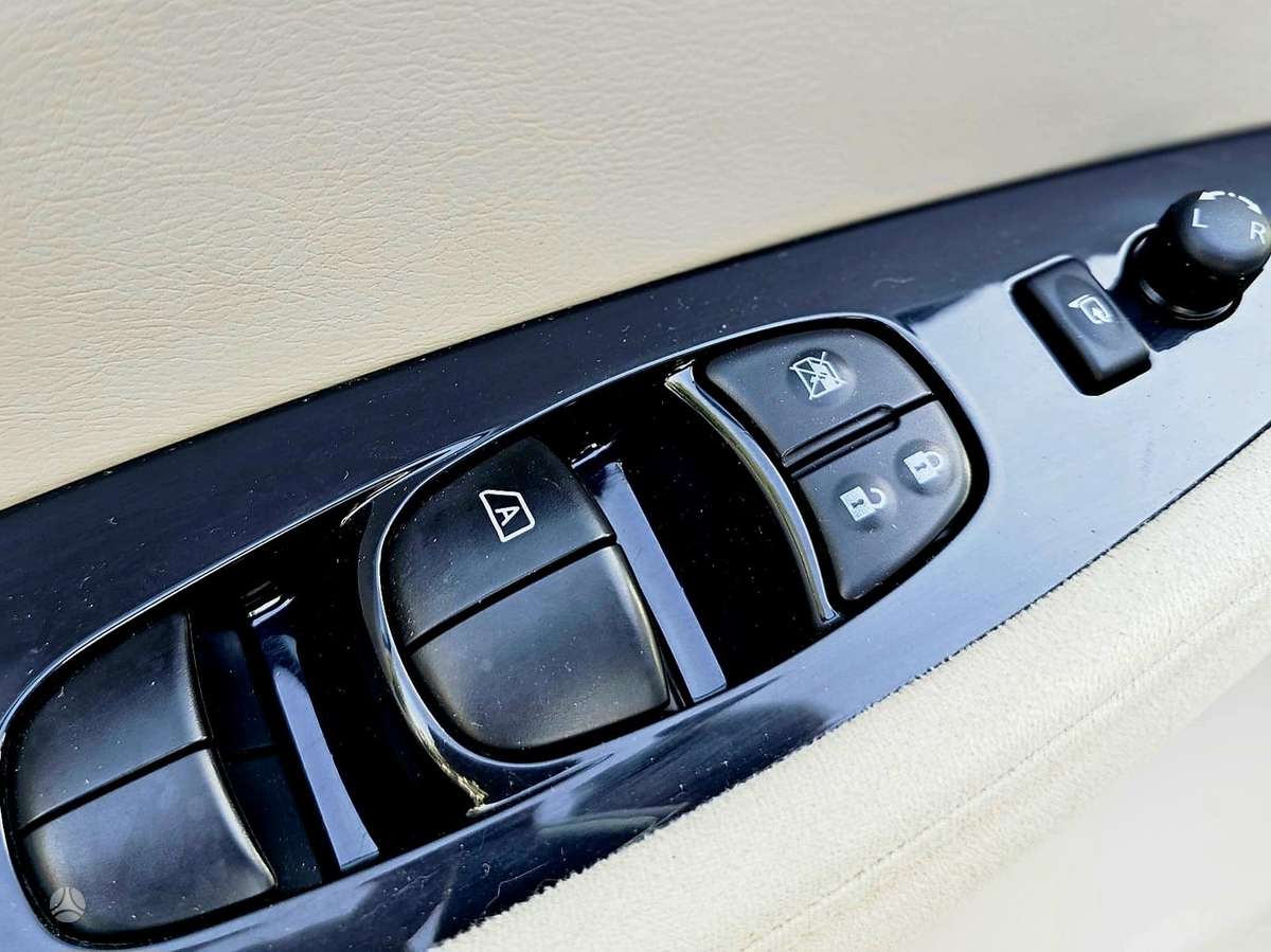 Nissan Leaf, 24 kWh, hatchback