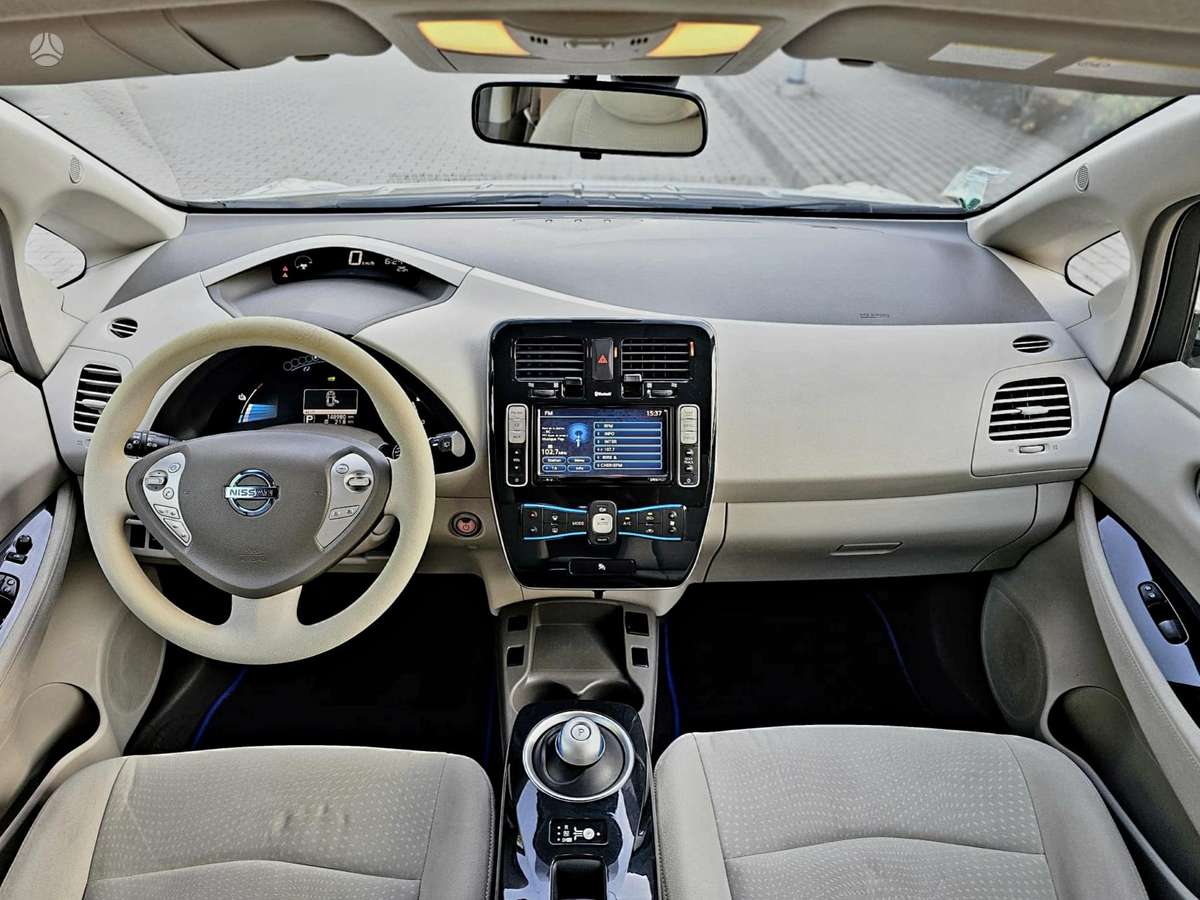 Nissan Leaf, 24 kWh, hatchback