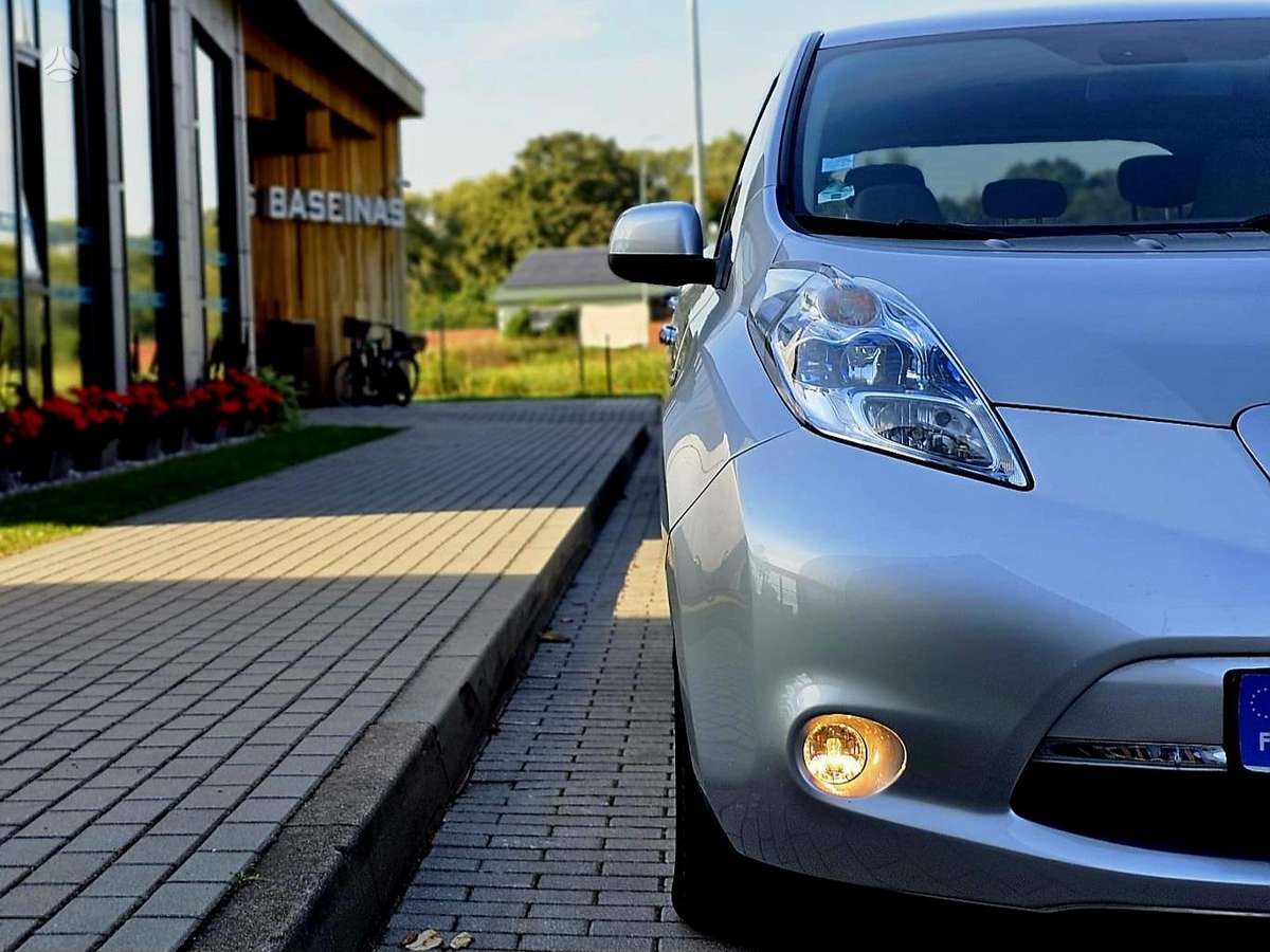 Nissan Leaf, 24 kWh, hatchback