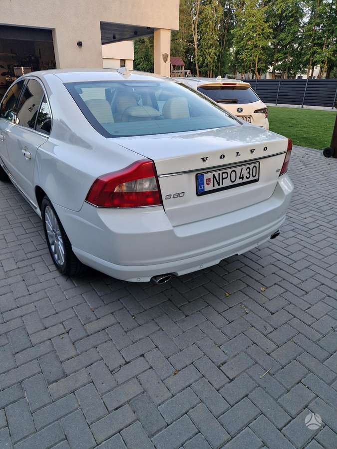 Volvo S80, 3.2 l., Седан