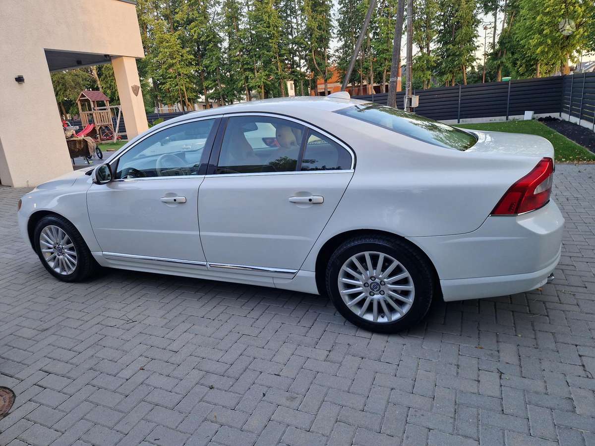 Volvo S80, 3.2 l., Седан