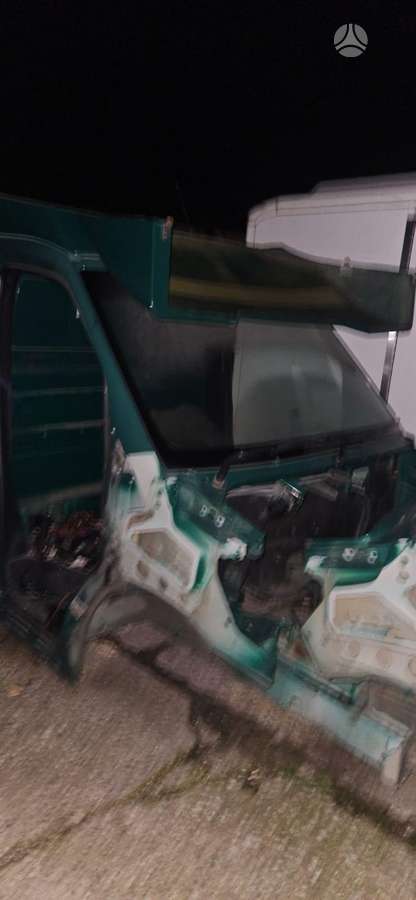 Mercedes-Benz Sprinter, preču