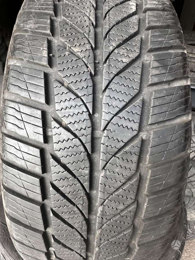 Tyfoon, всесезонные 225/45 R17
