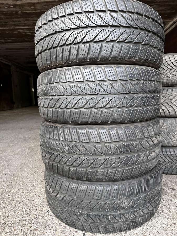 Tyfoon, всесезонные 225/45 R17