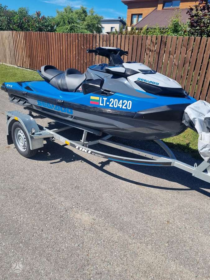 Sea-Doo GTX, jet skis