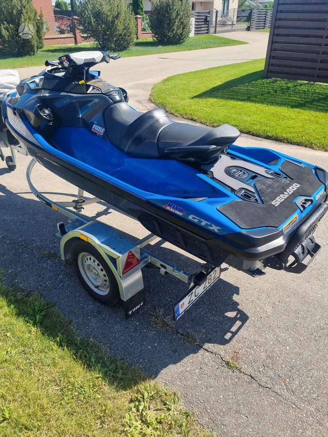 Sea-Doo GTX, jet skis