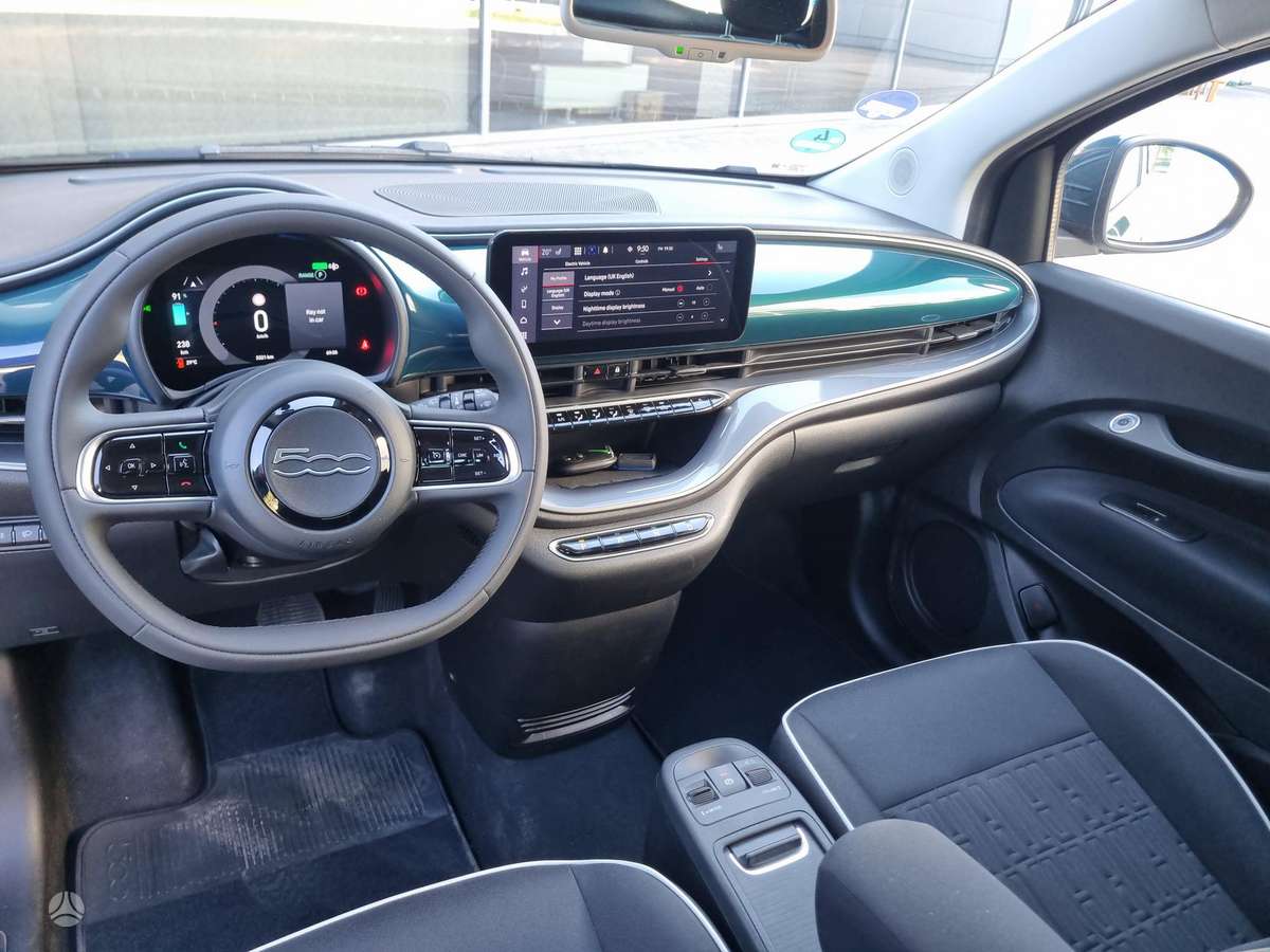 Fiat 500, 87 kWh, hatchback