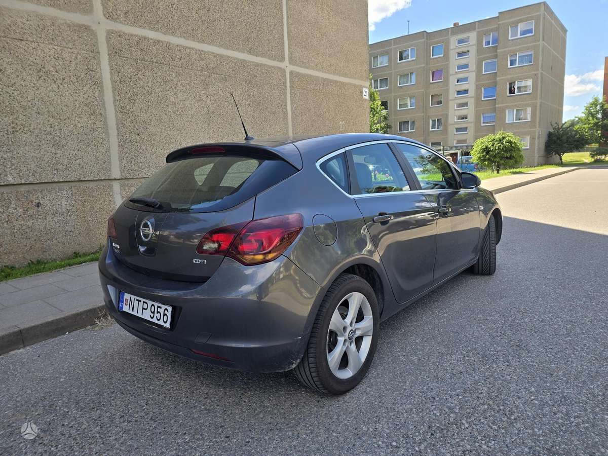 Opel Astra, 1.7 l., hatchback