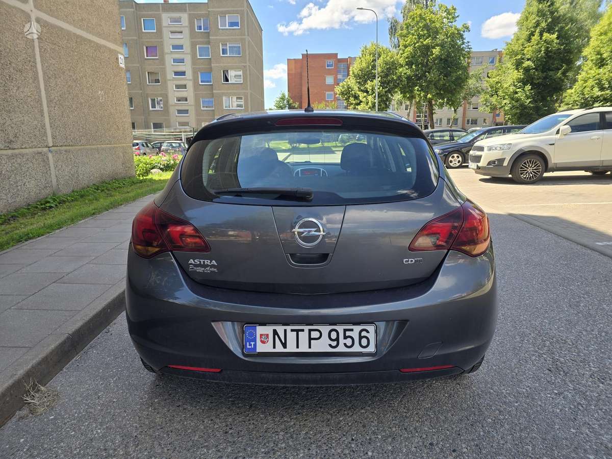 Opel Astra, 1.7 l., hatchback