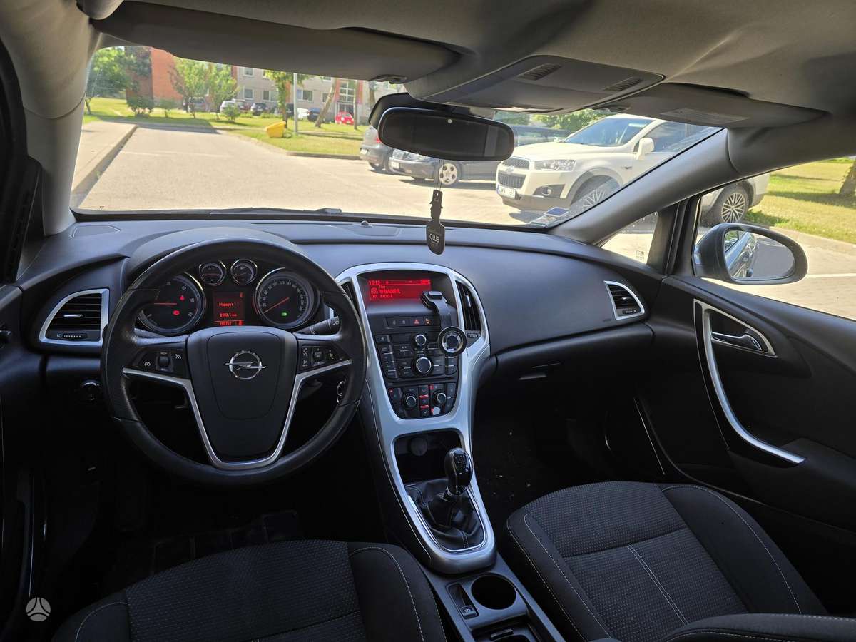 Opel Astra, 1.7 l., hatchback