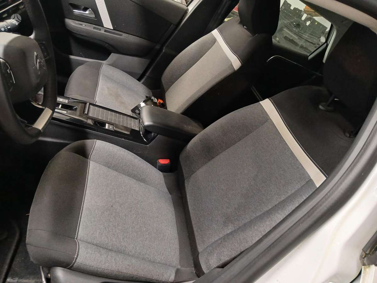 Citroen C4 dalimis