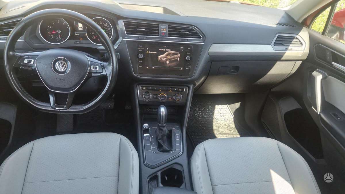 Volkswagen Tiguan - 4
