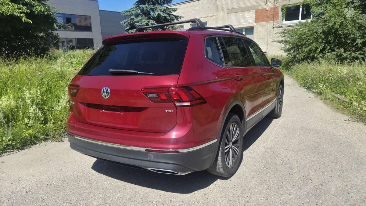 Volkswagen Tiguan - 6