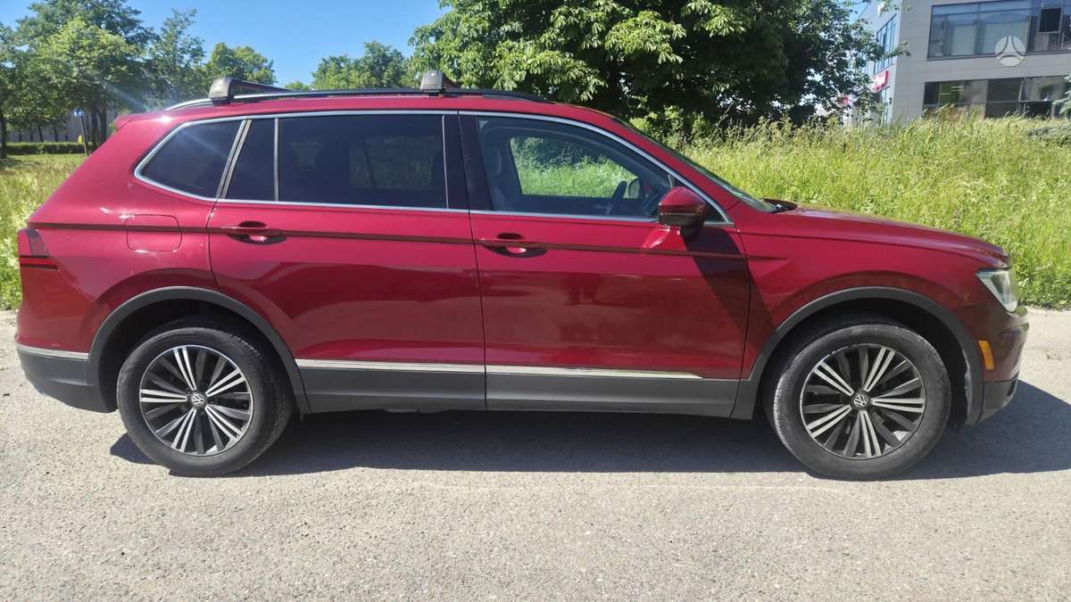 Volkswagen Tiguan - 9