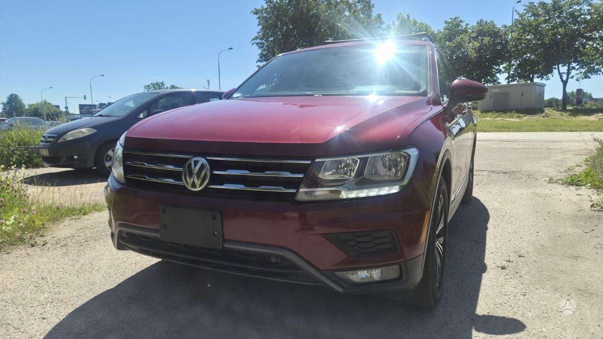 Volkswagen Tiguan - 2
