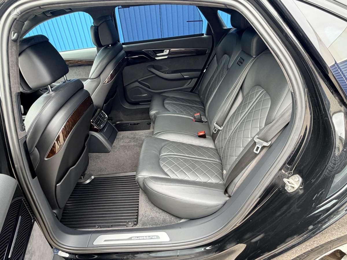 Audi A8 L, 4.0 l., Седан