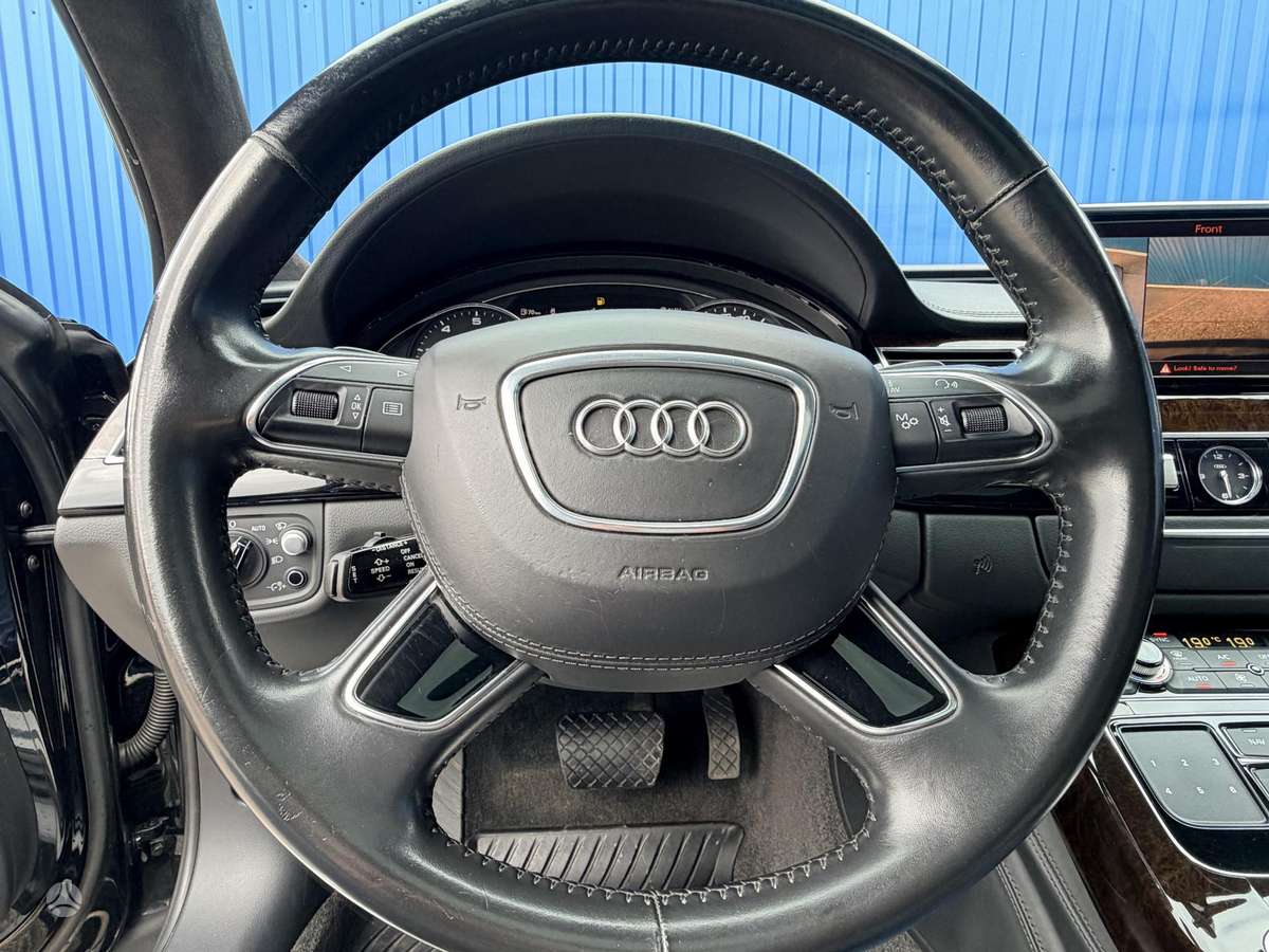Audi A8 L, 4.0 l., Седан