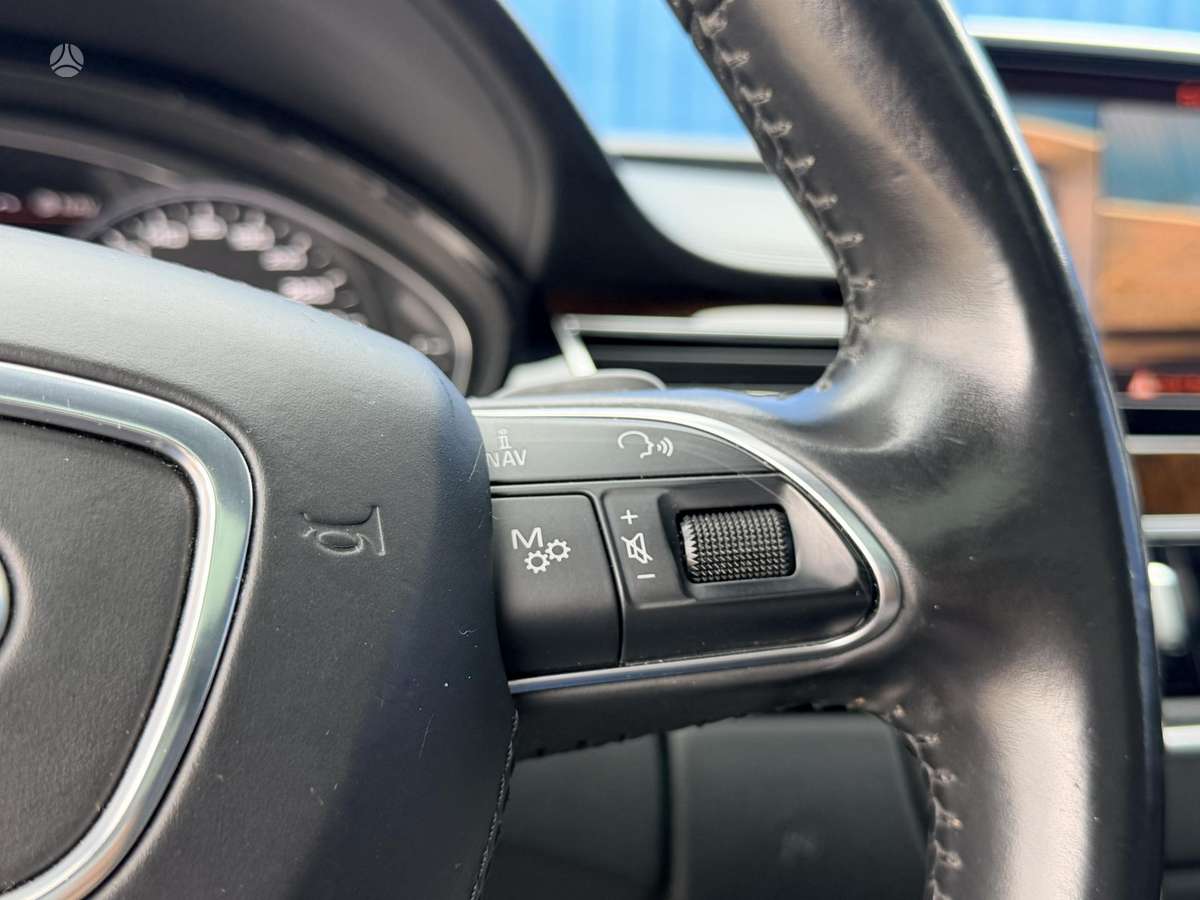 Audi A8 L, 4.0 l., Седан