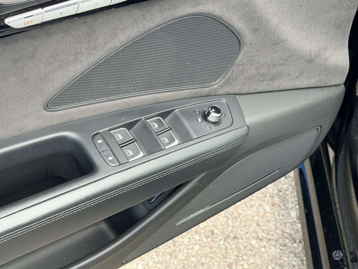 Audi A8 L, 4.0 l., Седан