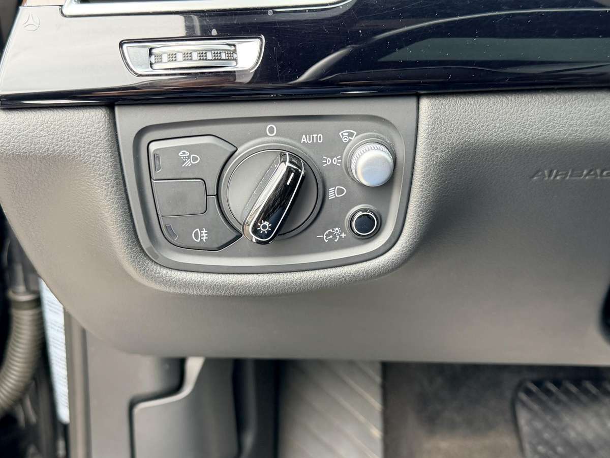 Audi A8 L, 4.0 l., Седан
