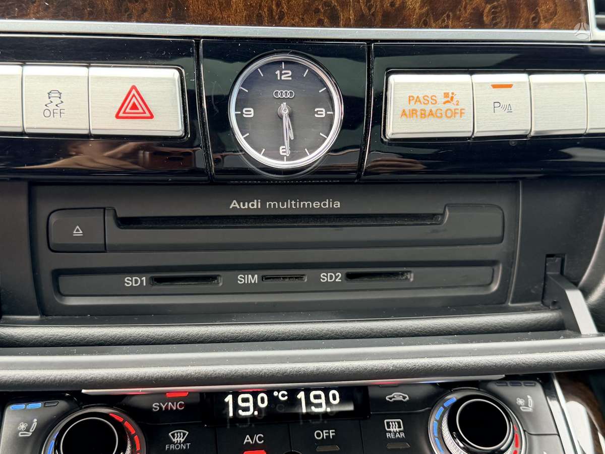 Audi A8 L, 4.0 l., Седан