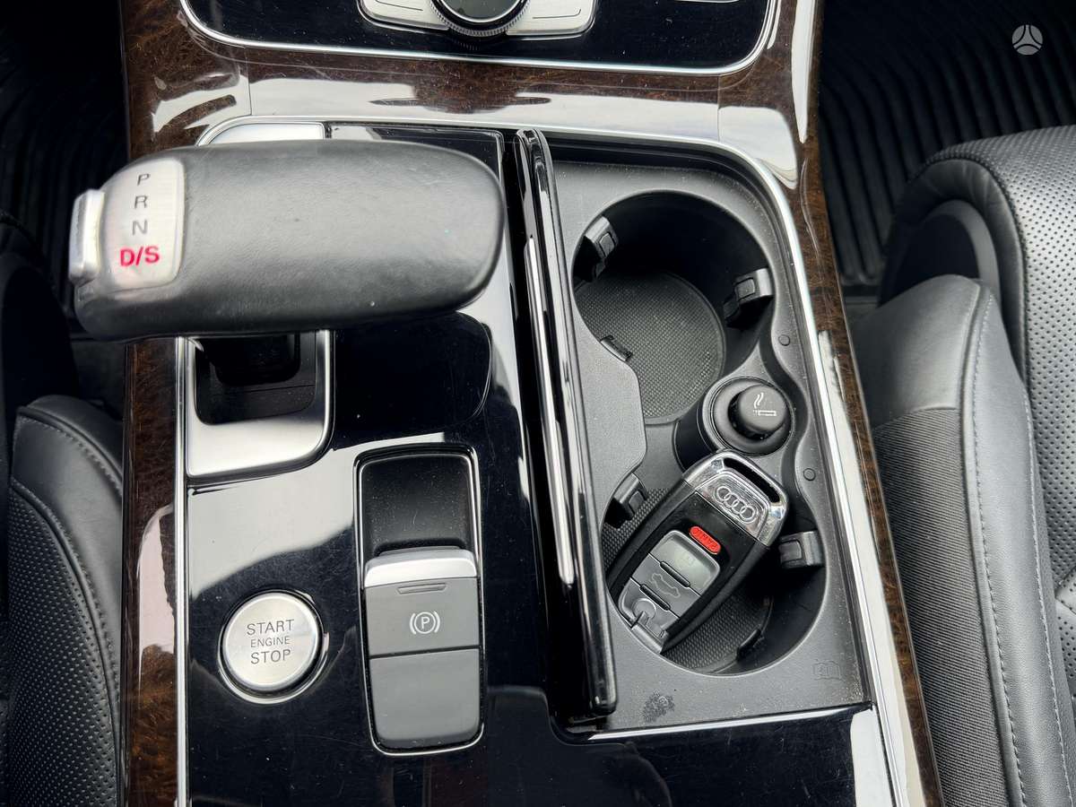 Audi A8 L, 4.0 l., Седан