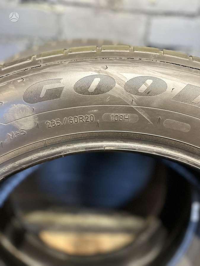 Goodyear Eagle Touring, universalios 235/60 R20