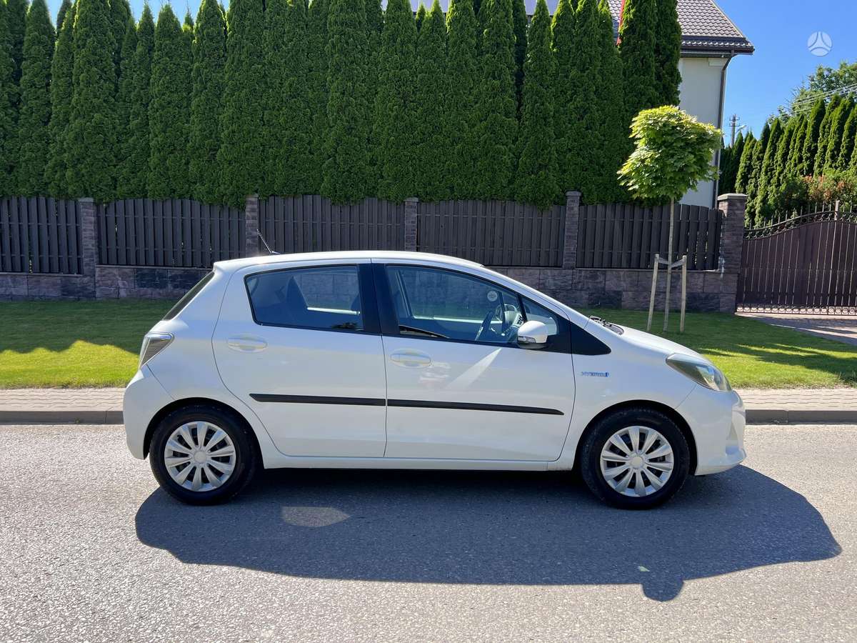 Toyota Yaris - 5