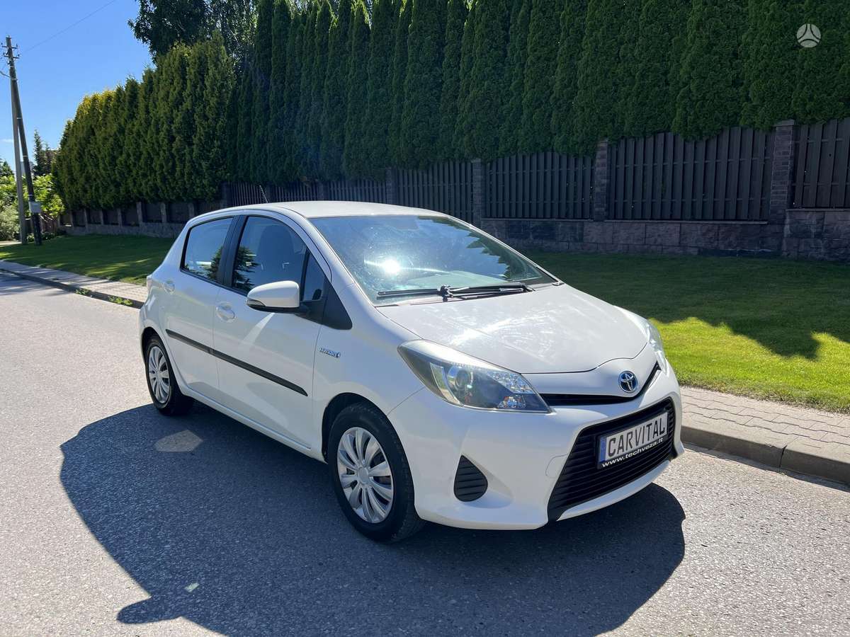 Toyota Yaris - 4